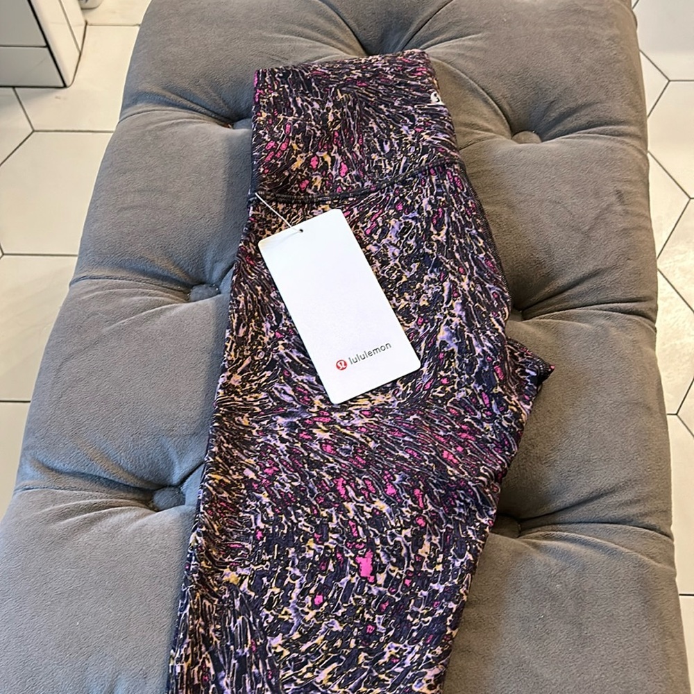 COPY - NWT Lululemon Wunder Train HR Tight 25” in Topography sz 4